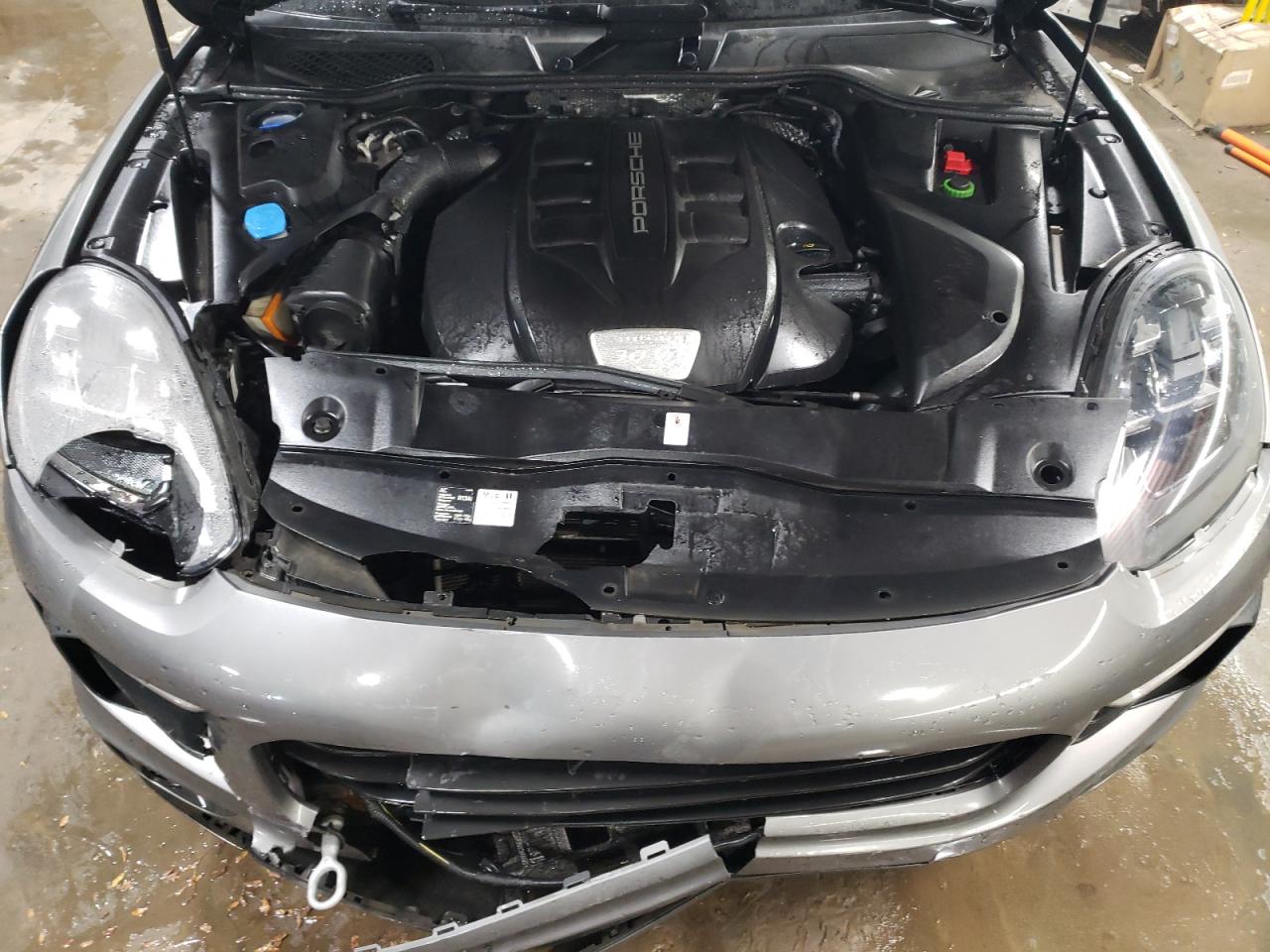 2015 Porsche Cayenne - Image 11