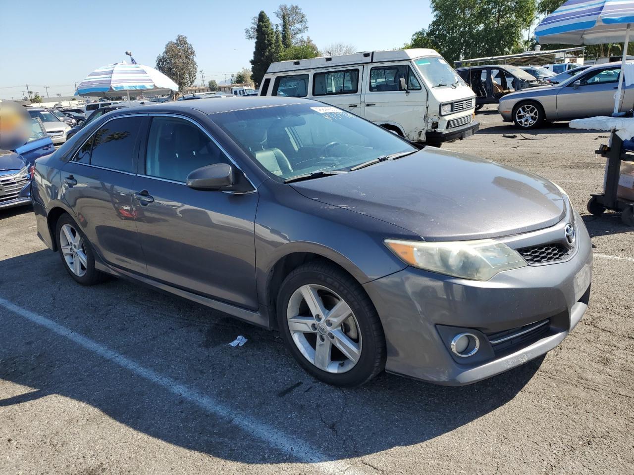 2014 Toyota Camry - Image 4