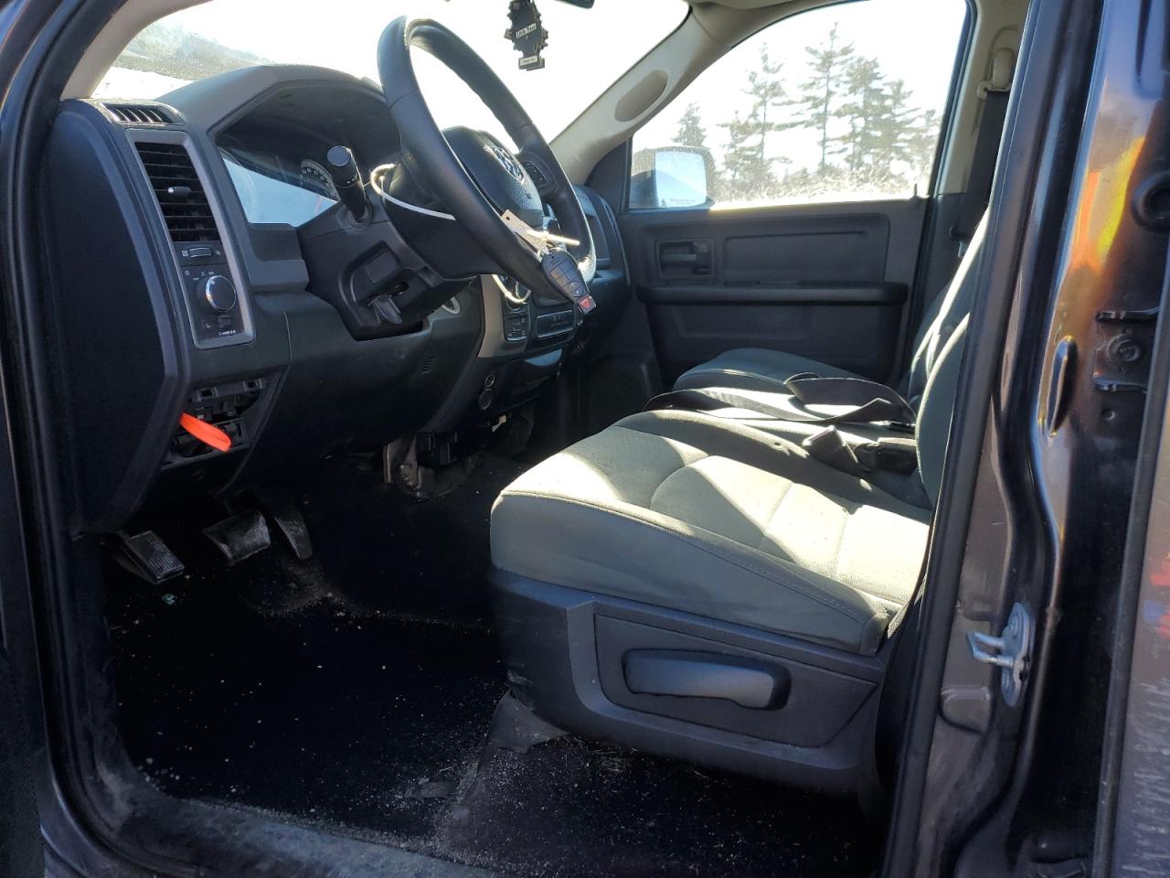 2016 RAM 1500 - Image 7
