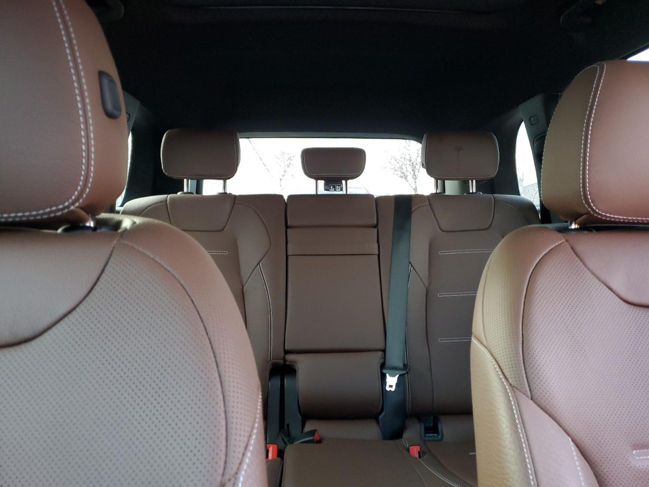 2023 Mercedes-Benz GLB - Image 10