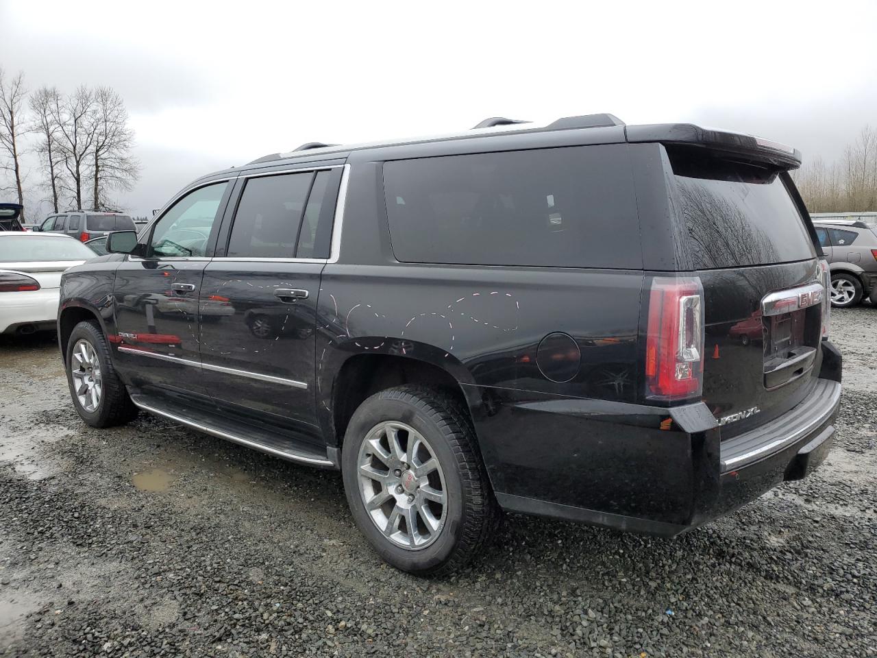 2016 GMC Yukon - Image 2