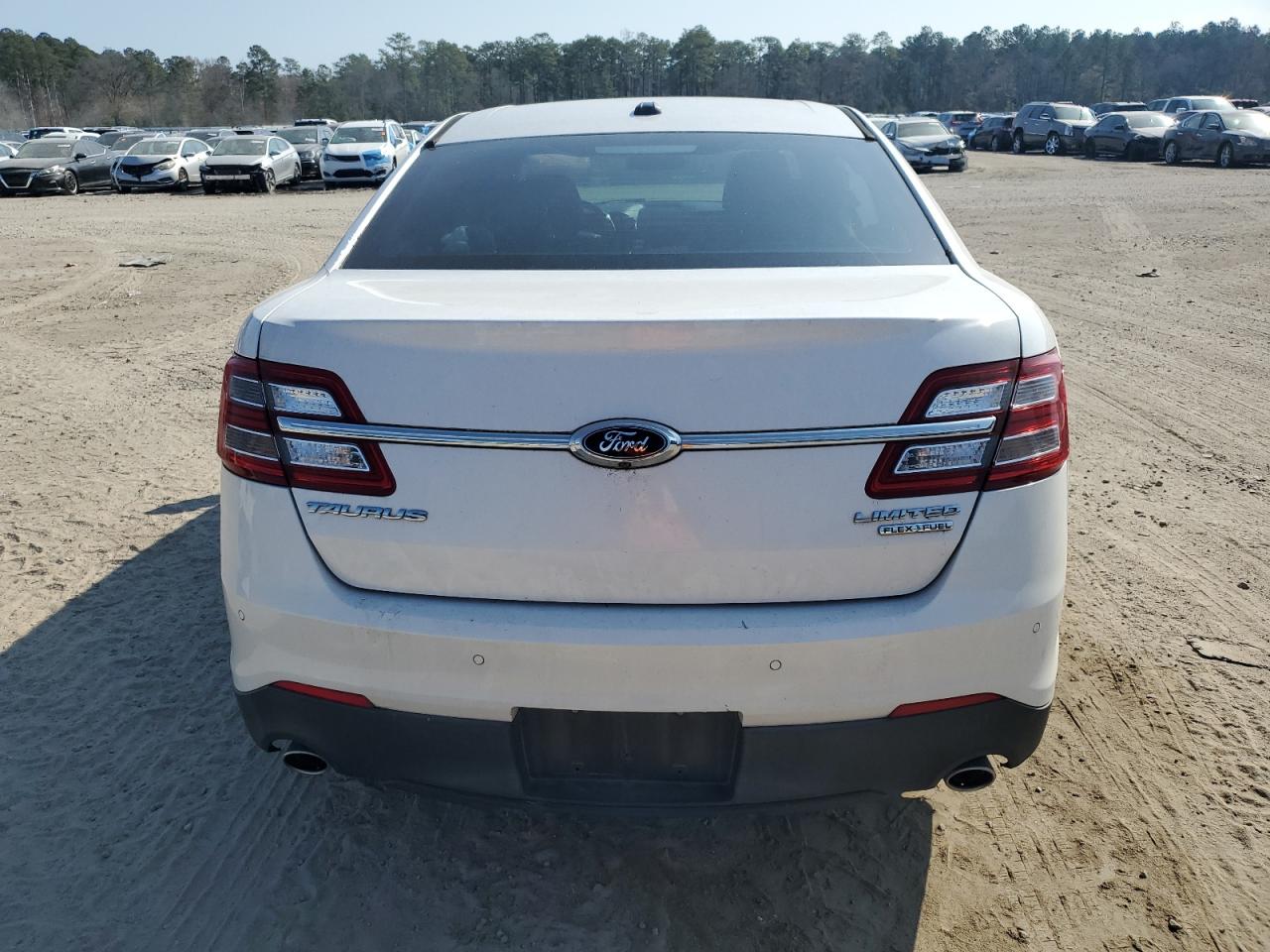 2014 Ford Taurus - Image 6