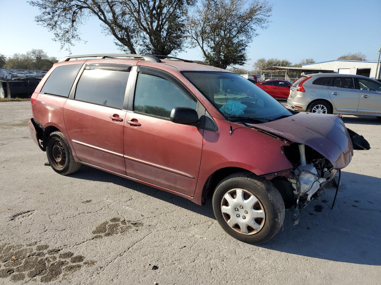 2004 Toyota Sienna - Image 4