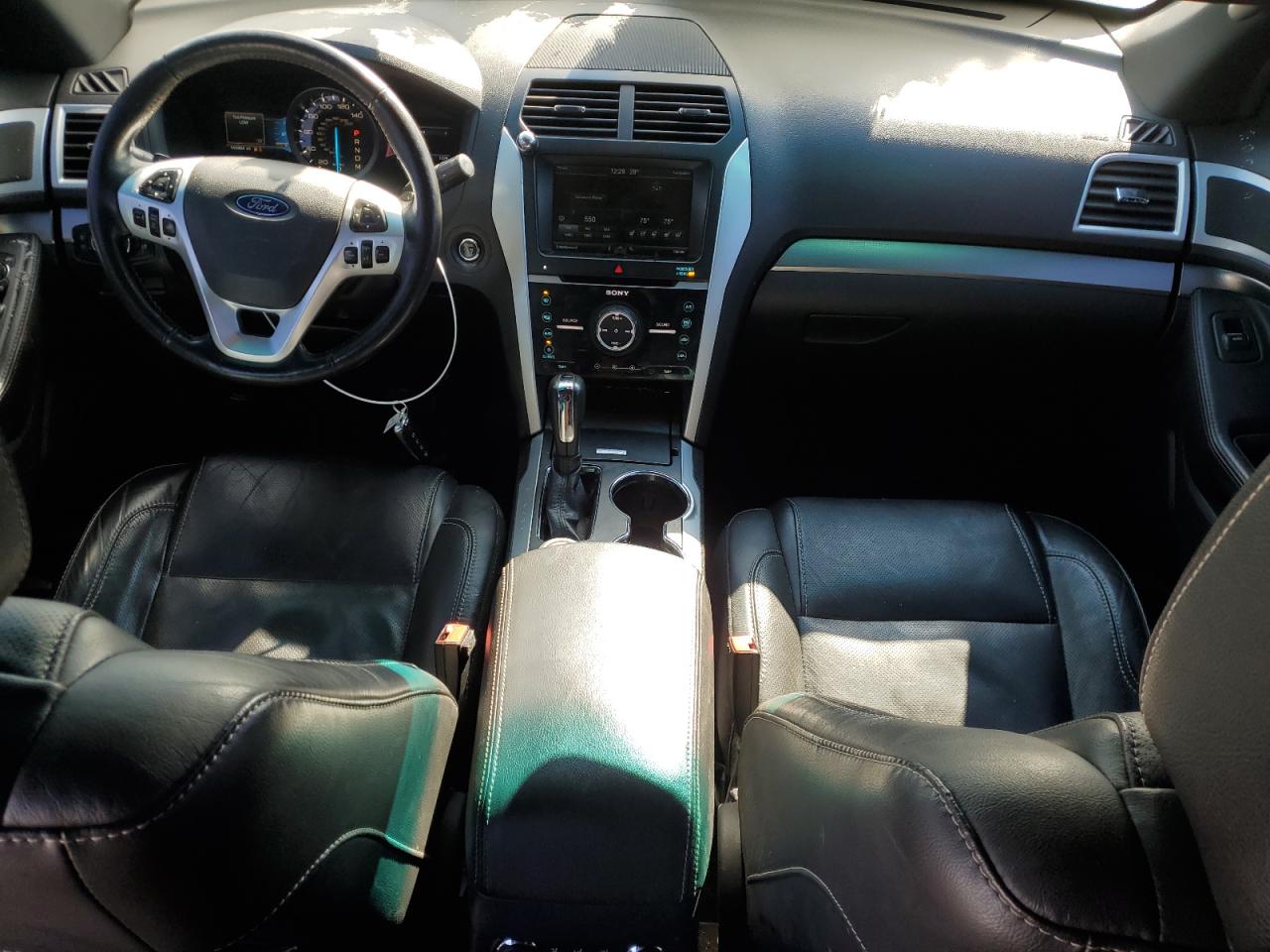 2015 Ford Explorer - Image 8