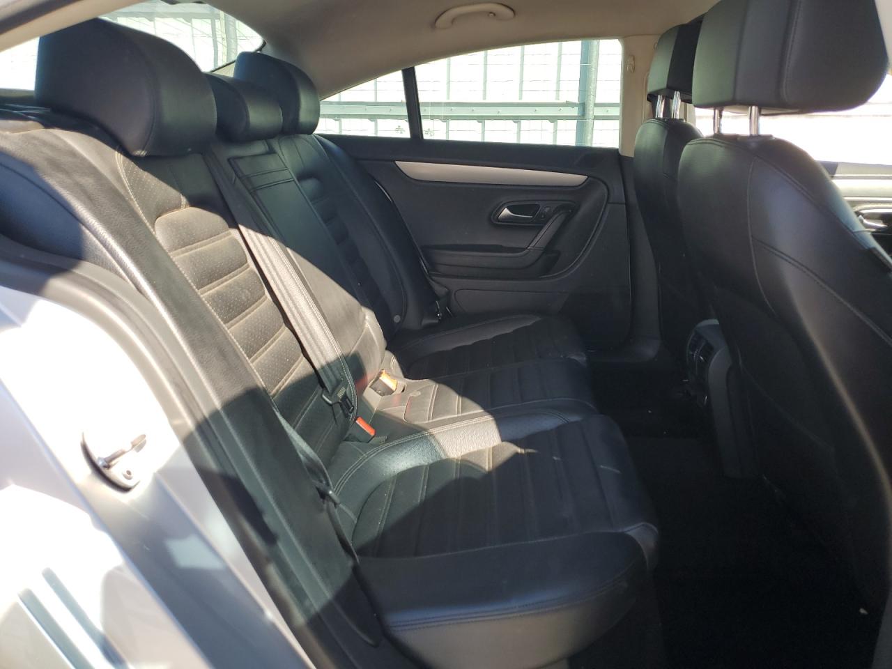 2015 Volkswagen Passat CC - Image 10