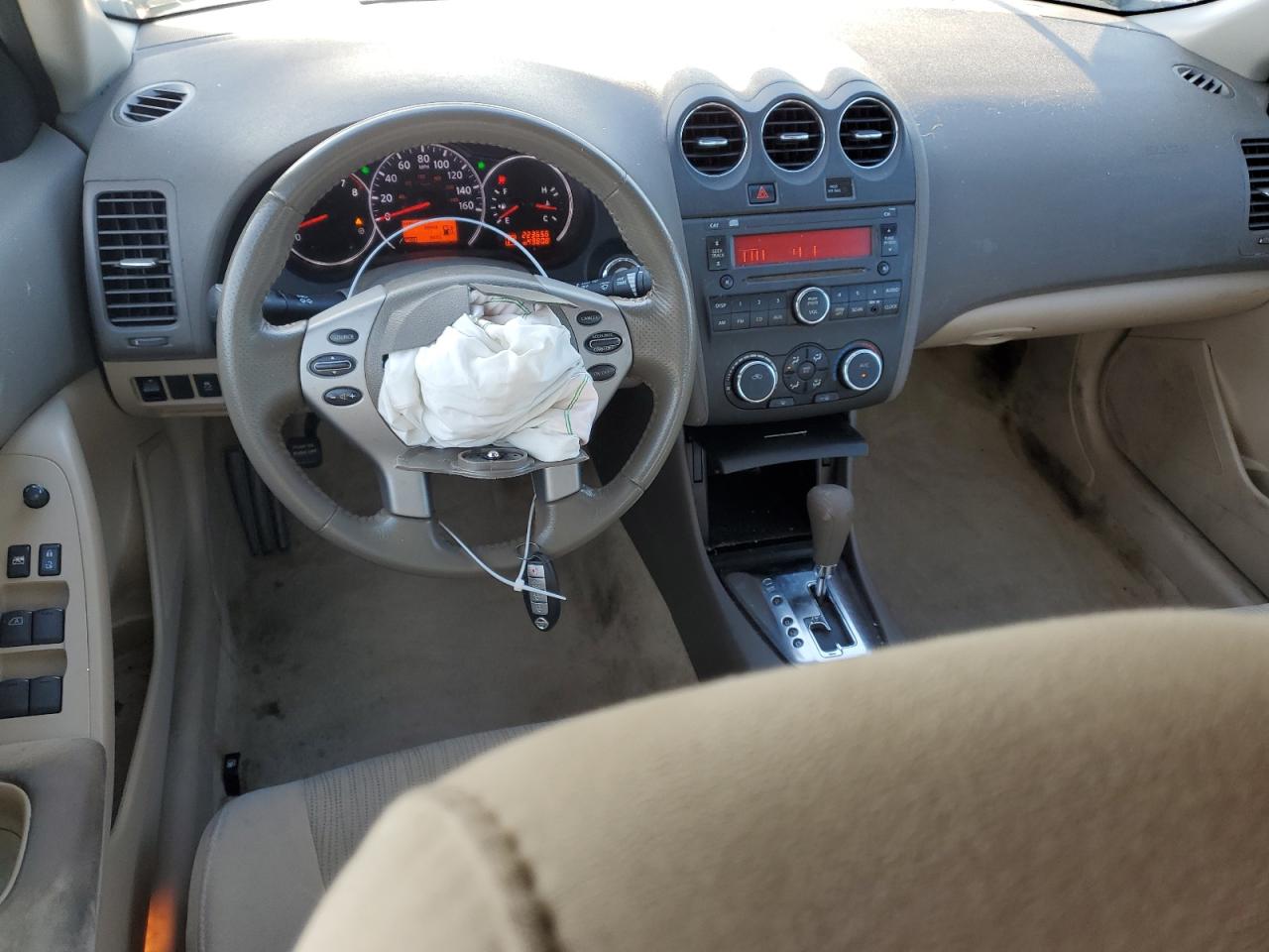 2012 Nissan Altima - Image 8