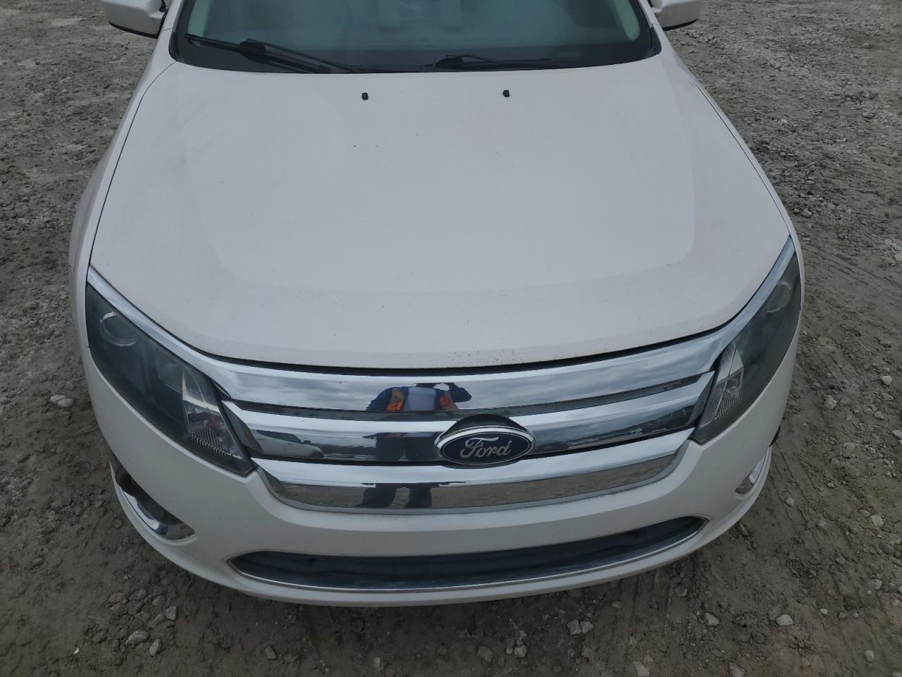 2010 Ford Fusion - Image 11