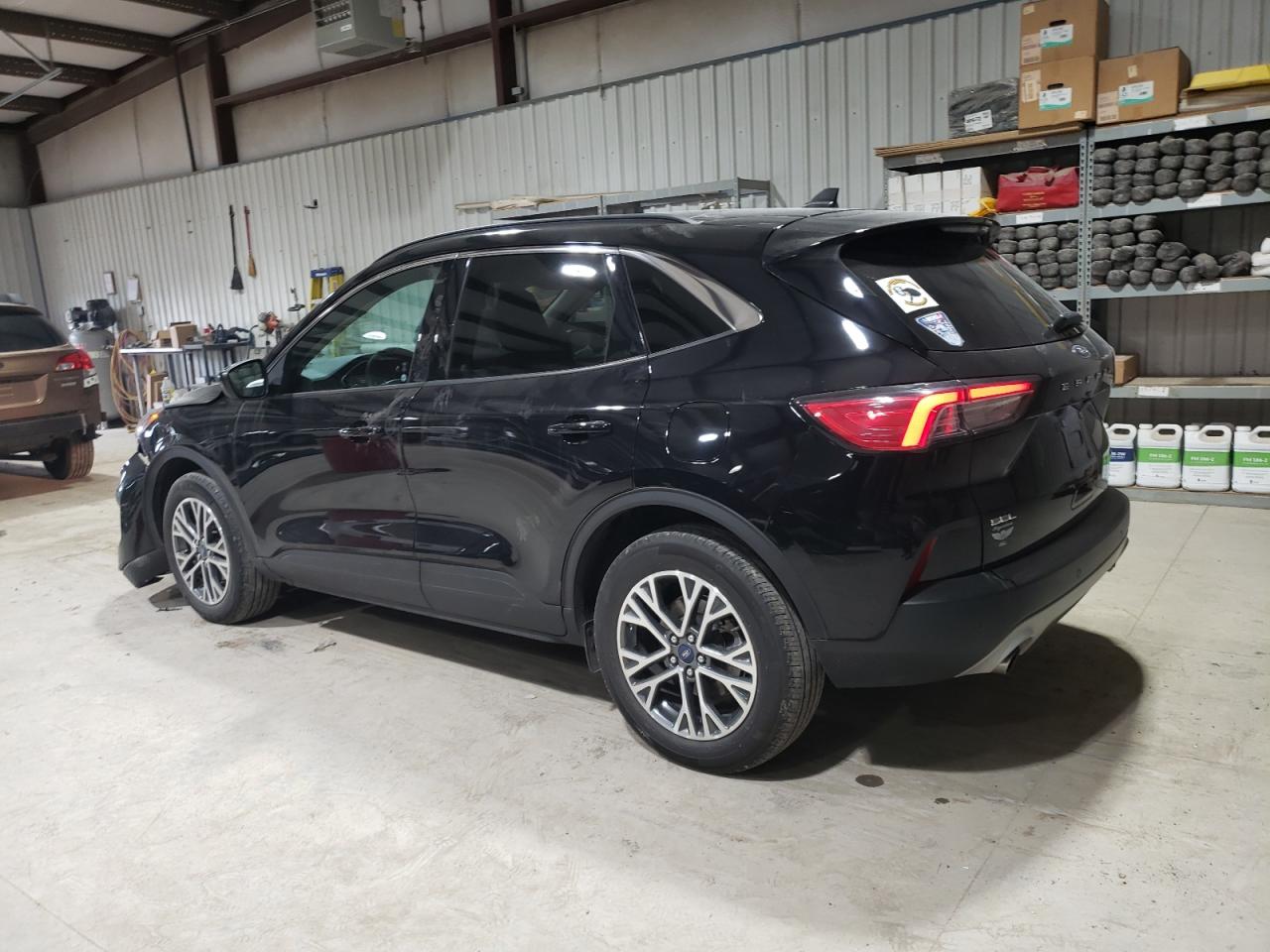 2020 Ford Escape - Image 2