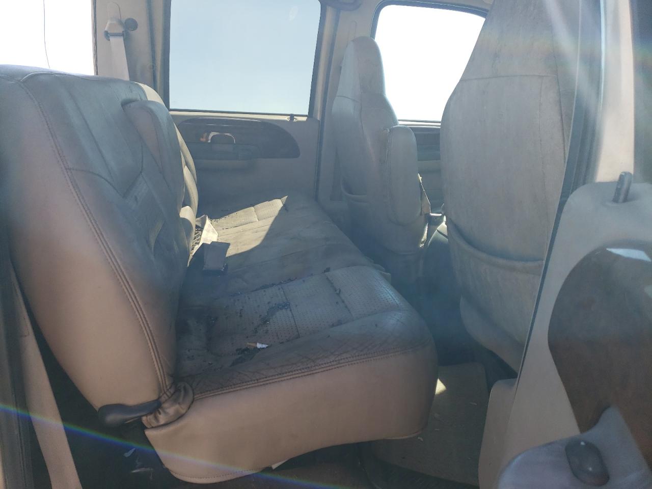2001 Ford F250 - Image 10