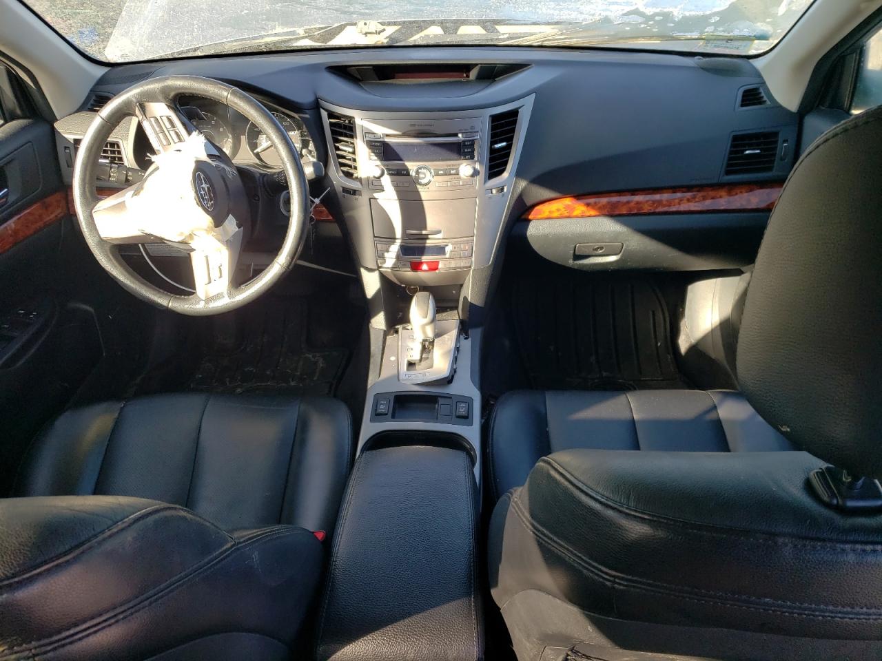 2010 Subaru Outback - Image 8