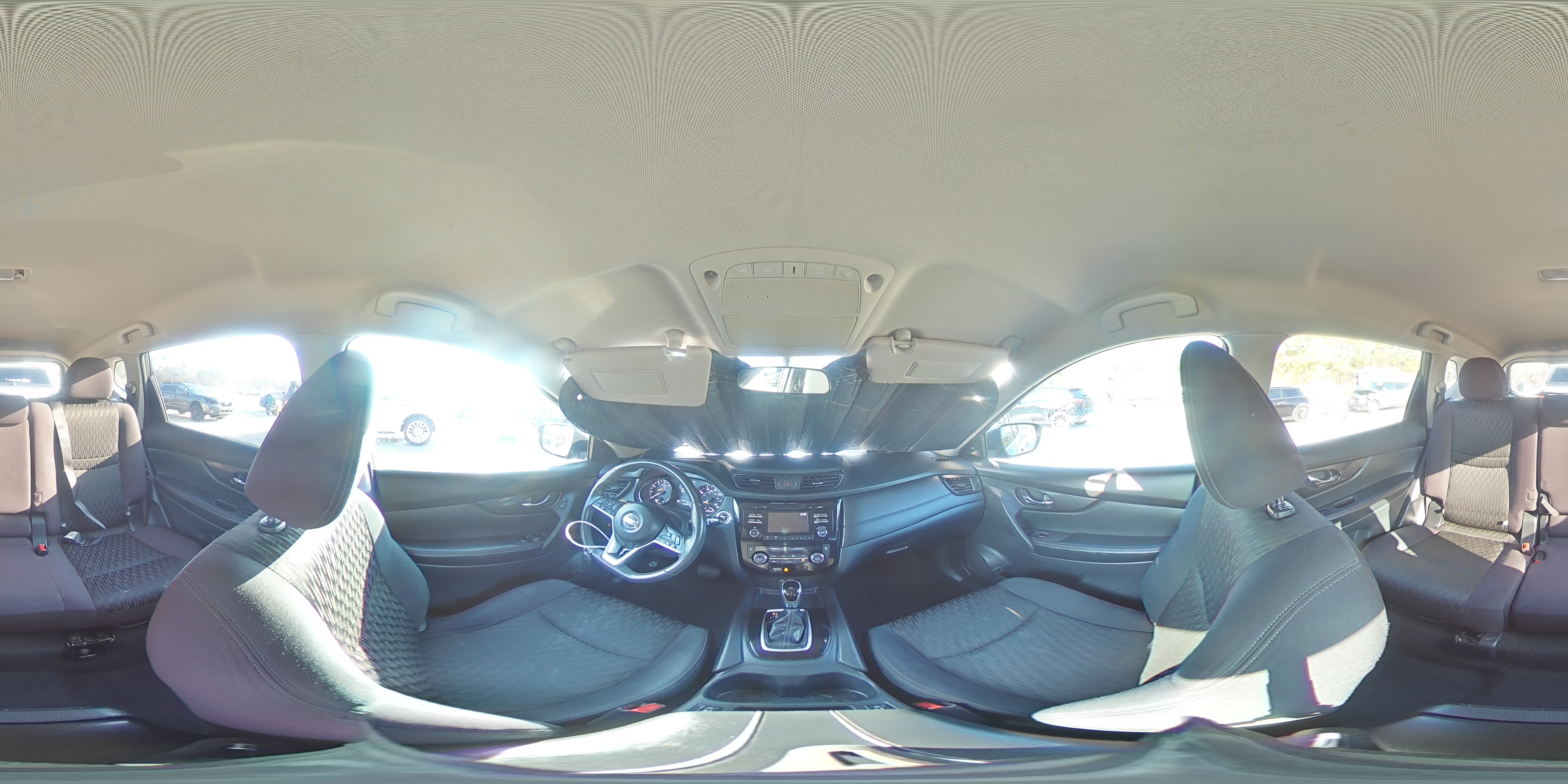 2017 Nissan Rogue - Image 16