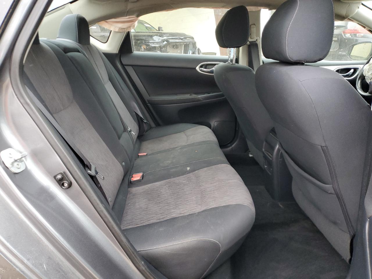 2015 Nissan Sentra - Image 10