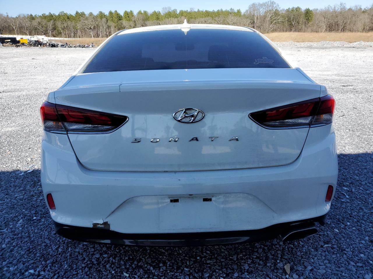 2018 Hyundai Sonata - Image 6