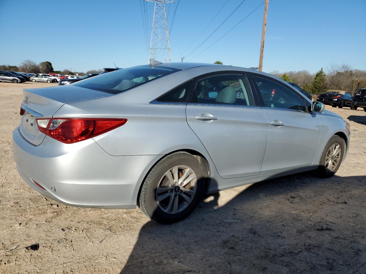 2012 Hyundai Sonata - Image 3