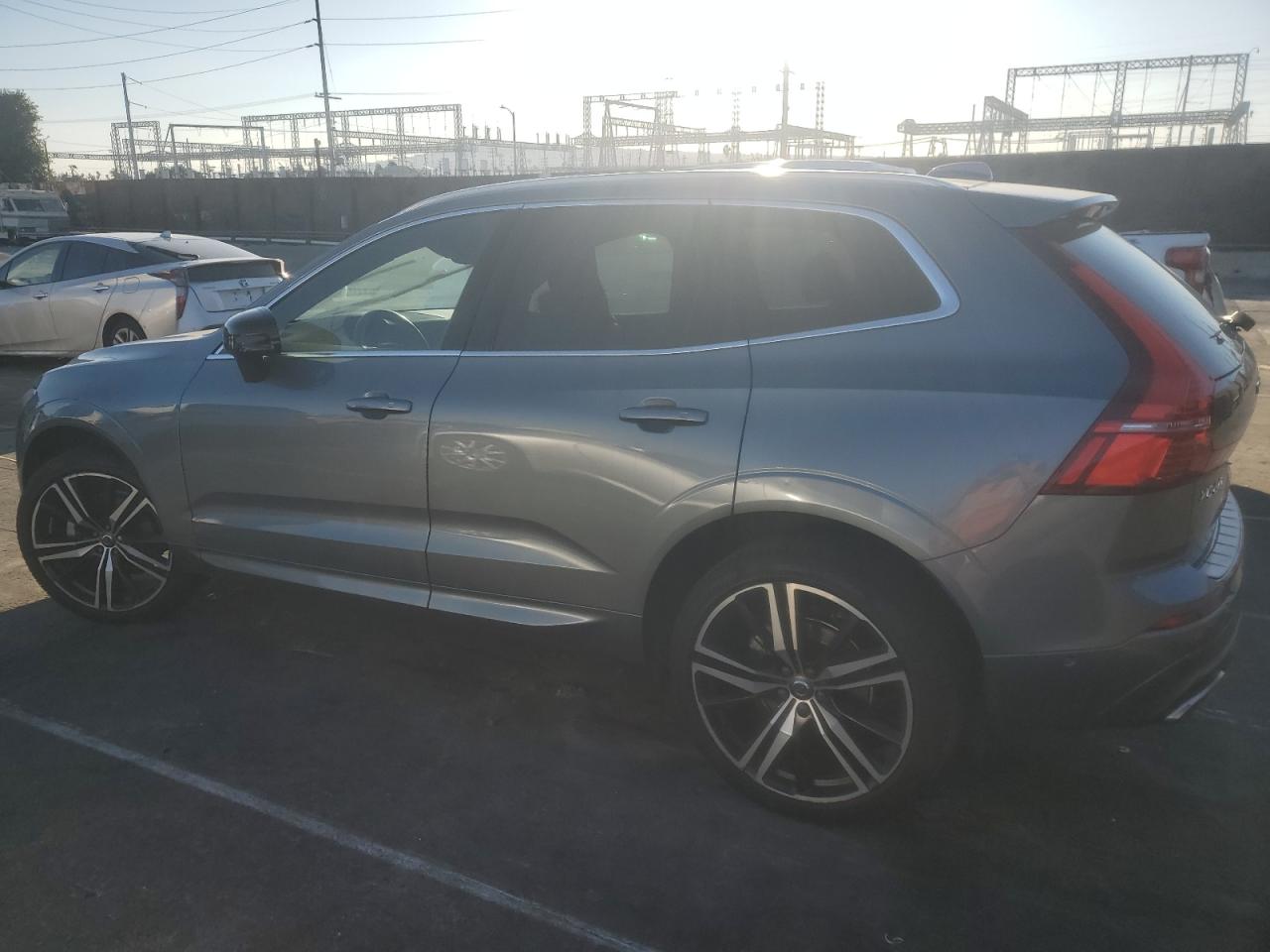 2019 Volvo XC60 - Image 2