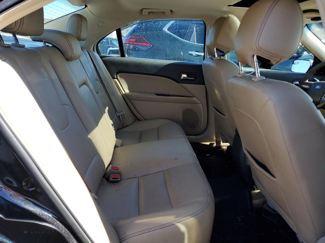 2012 Ford Fusion - Image 10