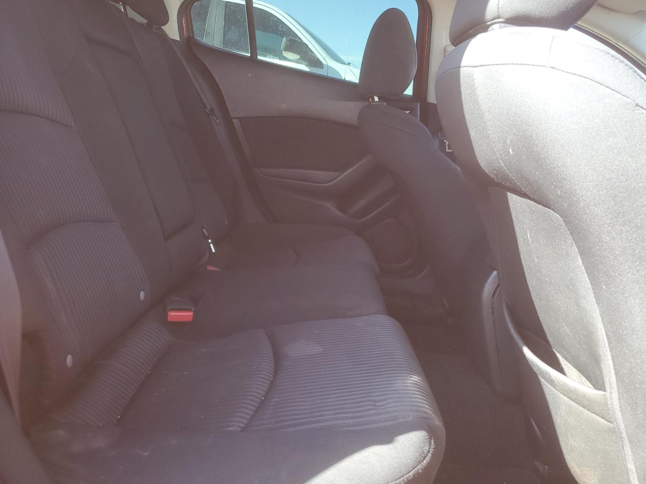 2014 Mazda 3 - Image 10