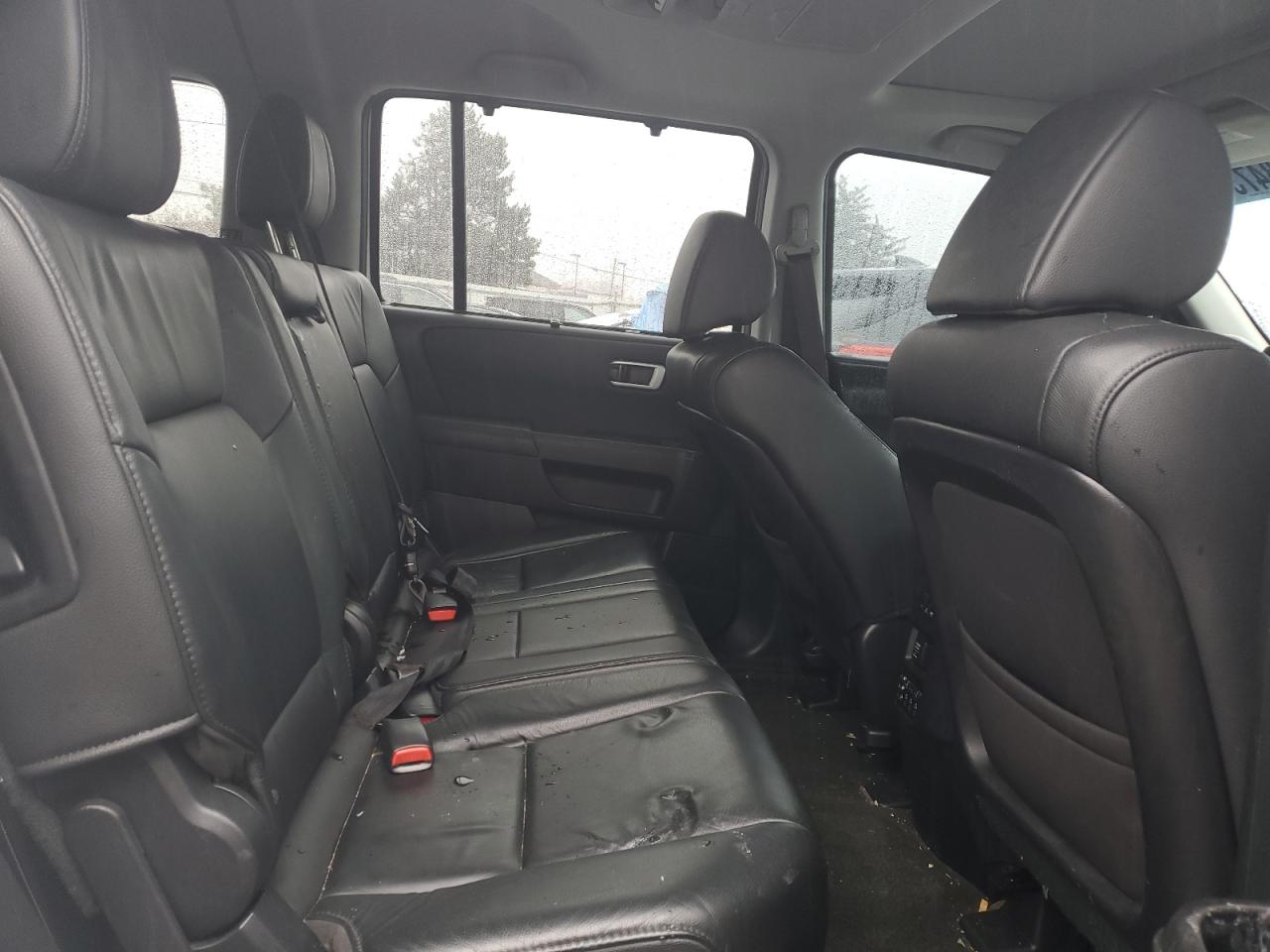 2015 Honda Pilot - Image 11