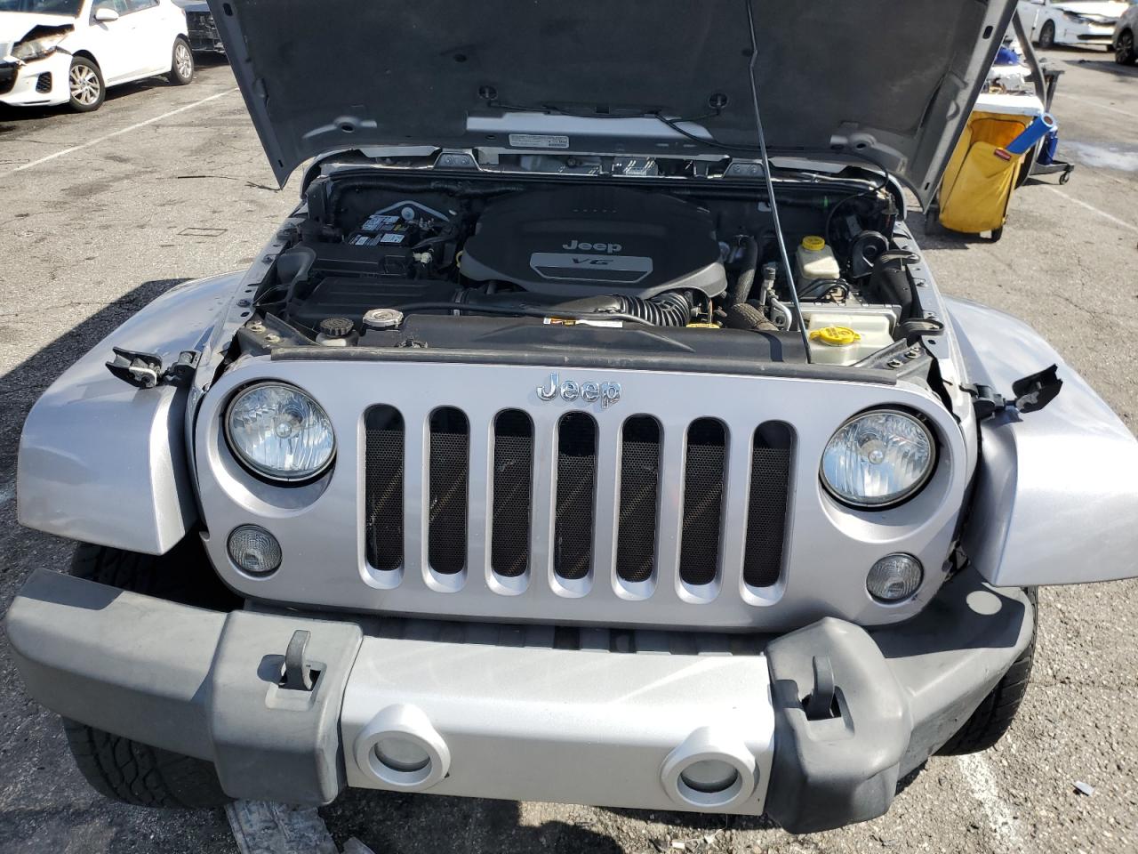 2014 Jeep Wrangler - Image 12