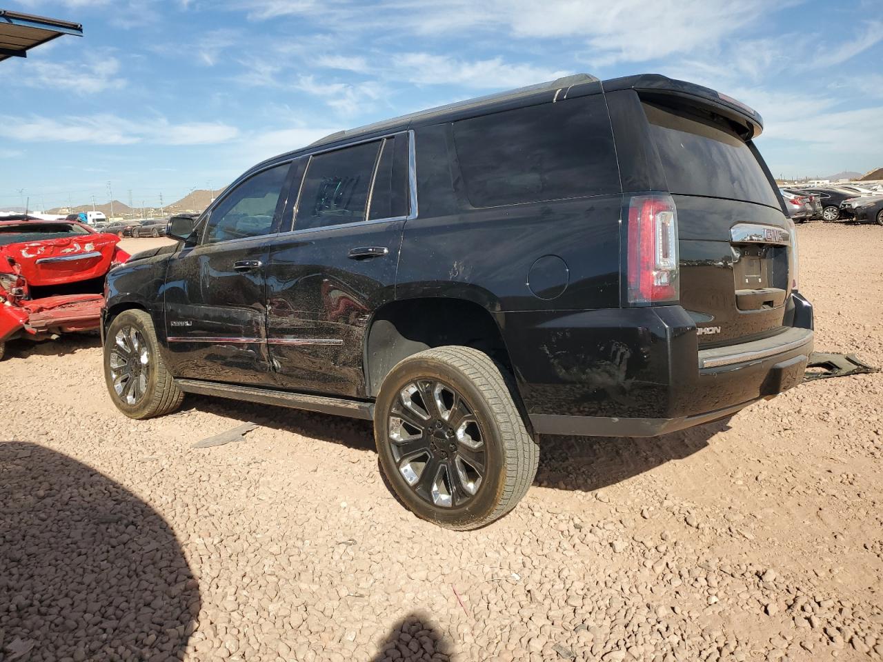 2019 GMC Yukon - Image 2