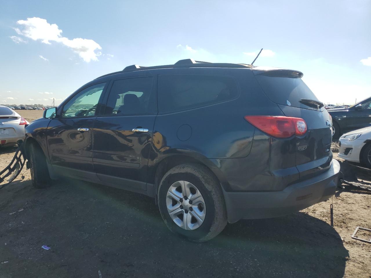 2011 Chevrolet Traverse - Image 2