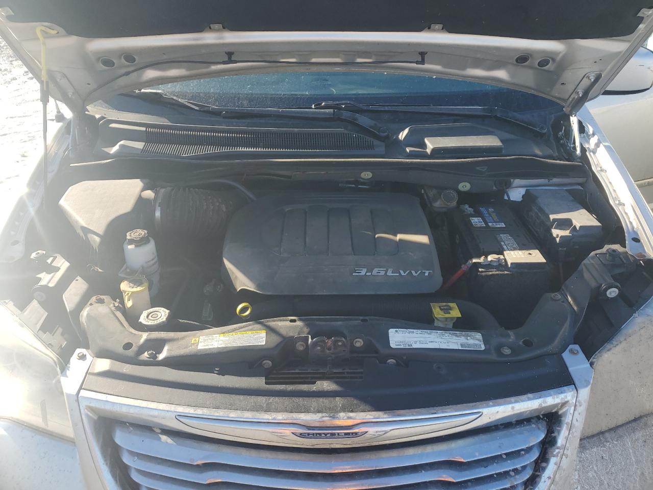 2011 Chrysler Town & Country - Image 12