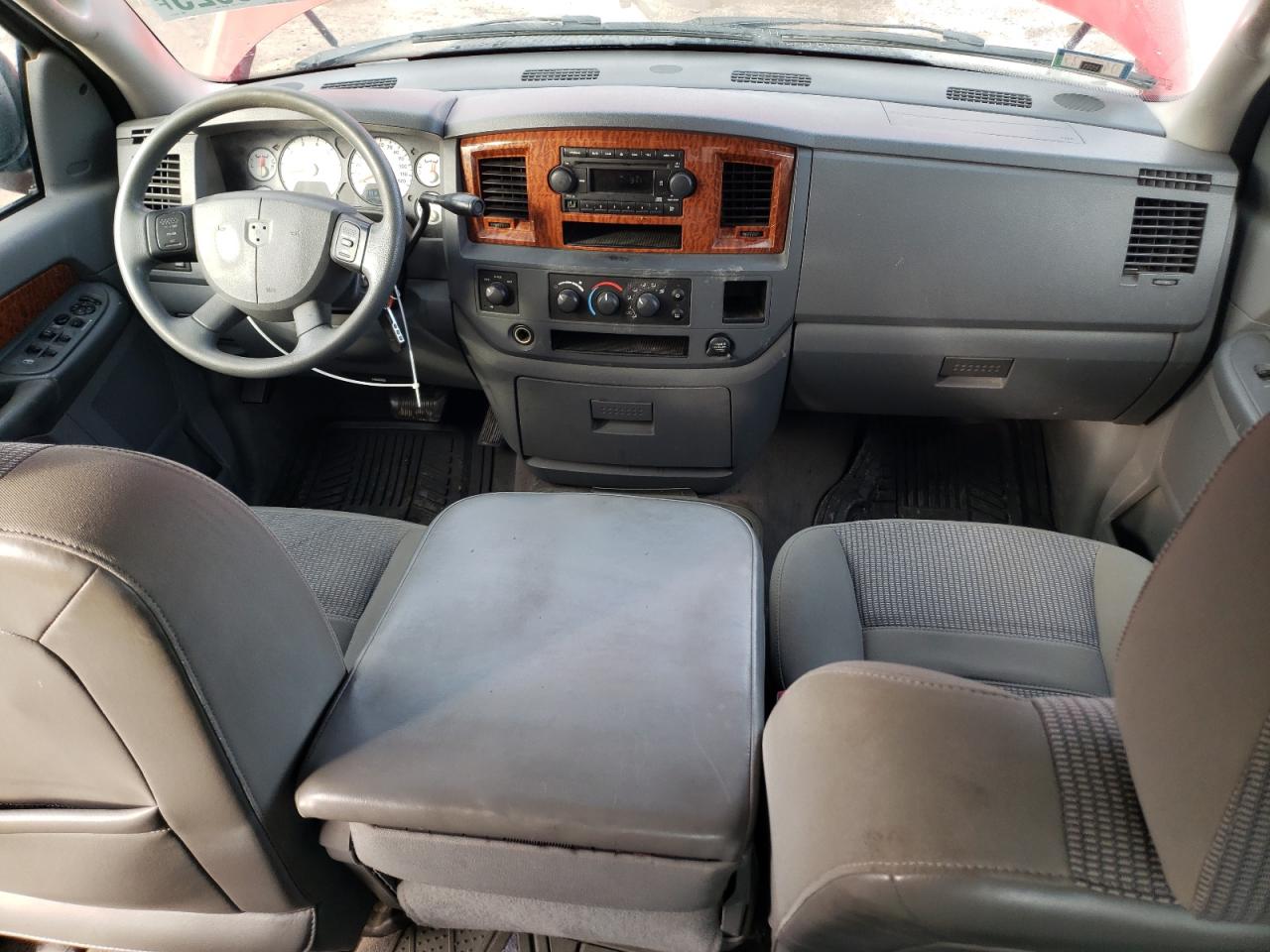 2006 Dodge RAM - Image 8