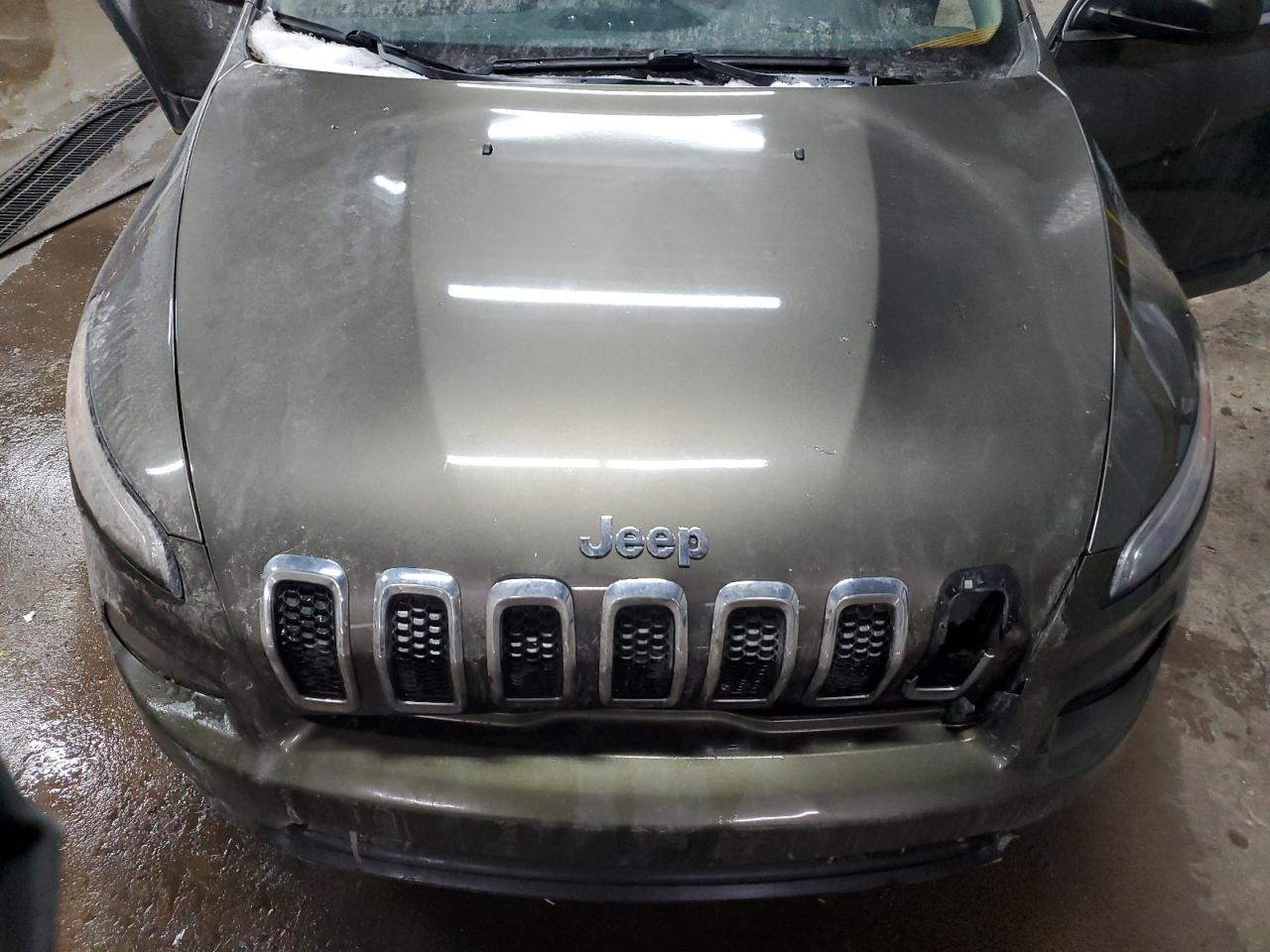 2016 Jeep Grand Cherokee - Image 12