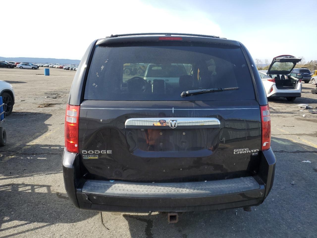 2010 Dodge Caravan - Image 6