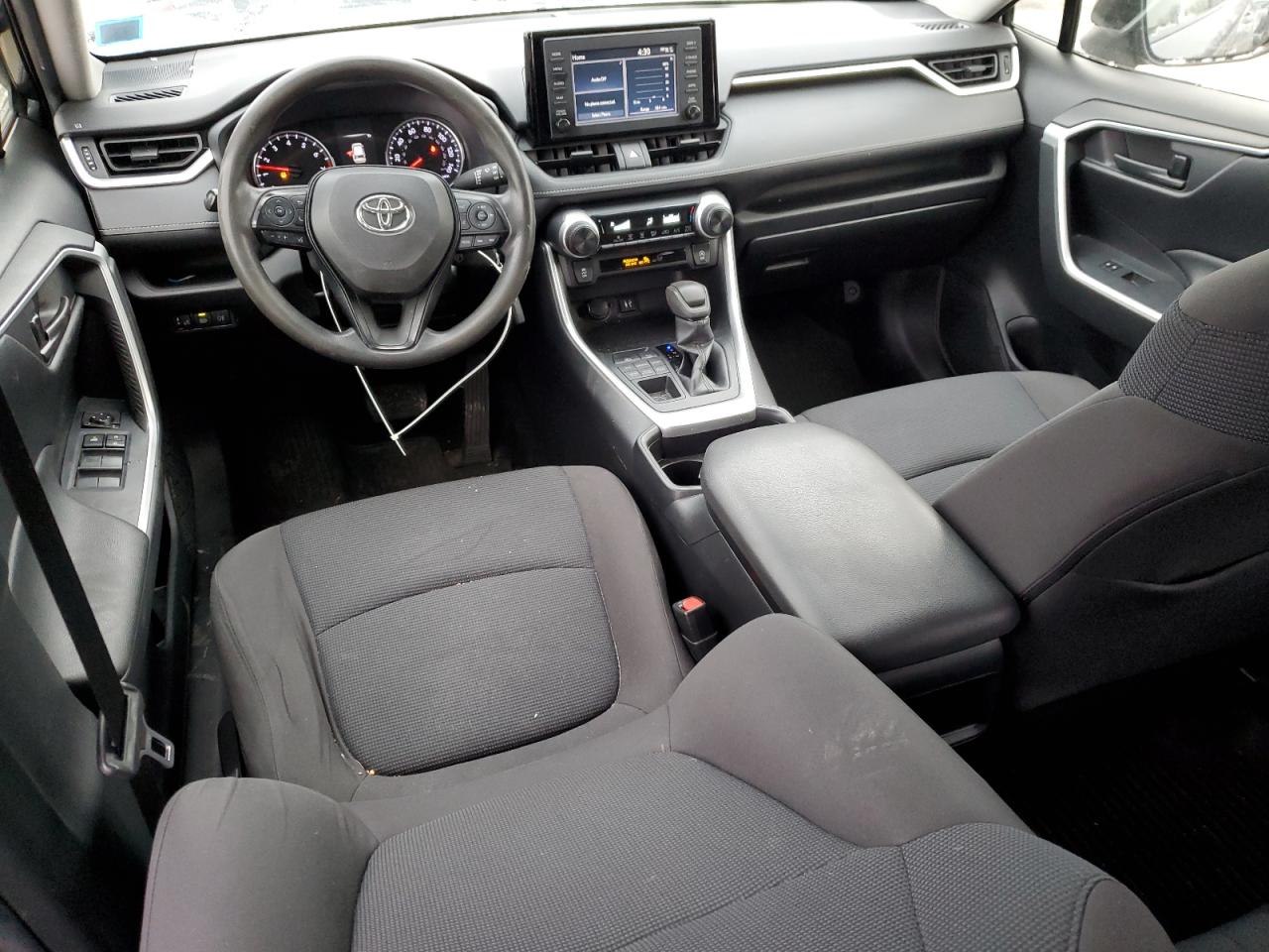 2019 Toyota RAV 4 - Image 8