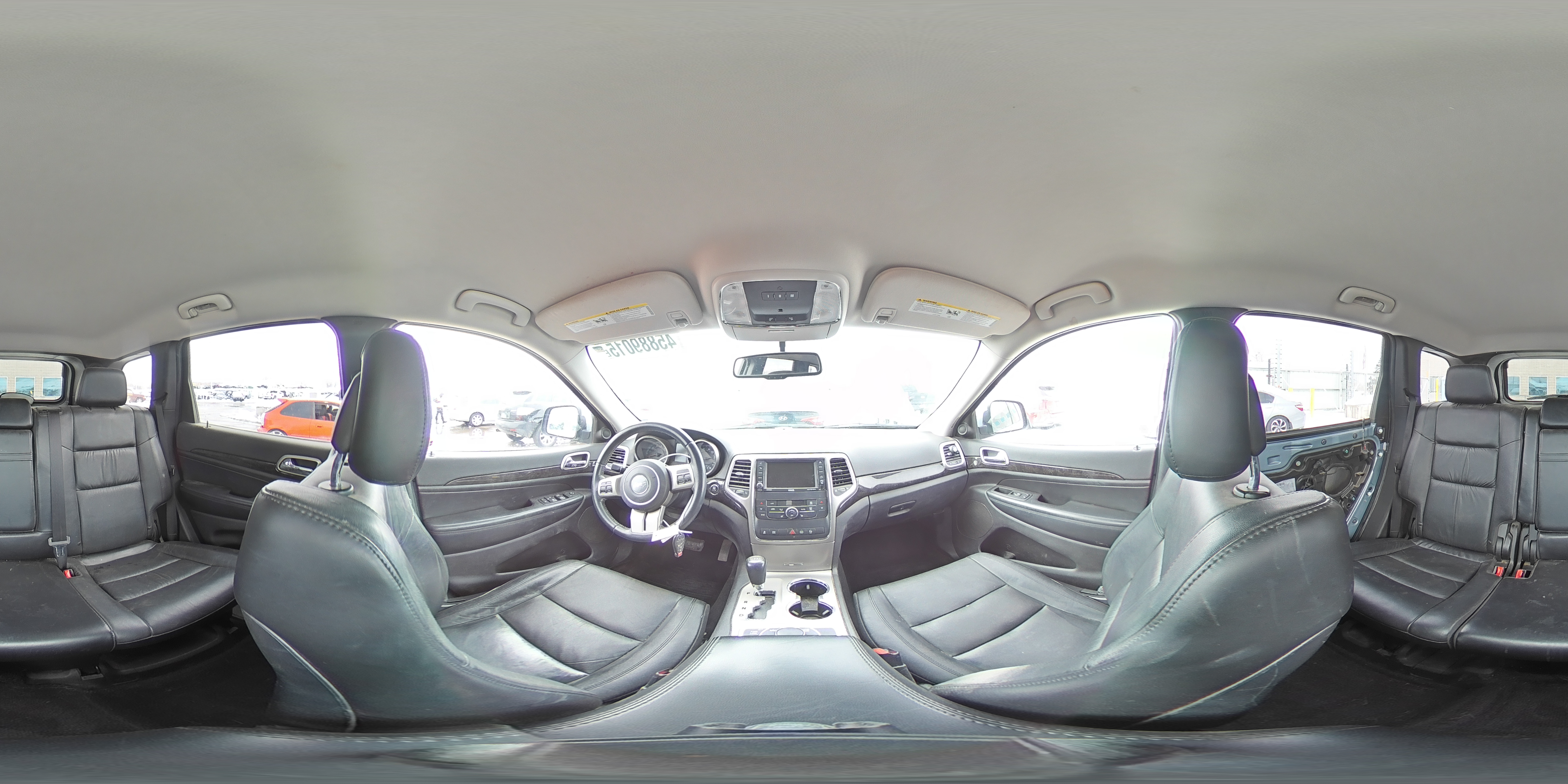 2012 Jeep Grand Cherokee - Image 16