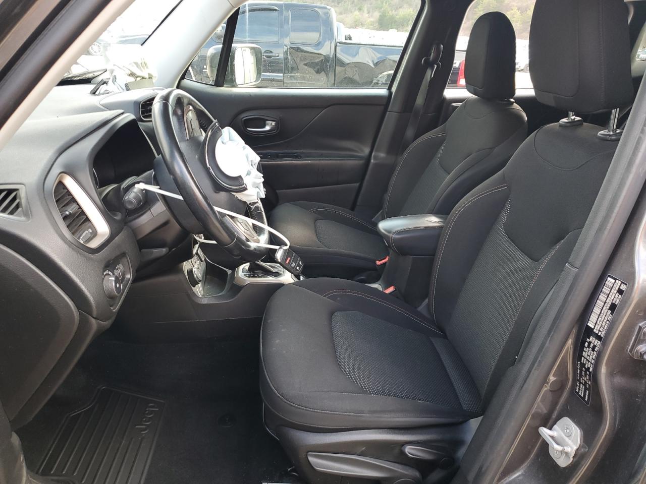 2016 Jeep Renegade - Image 7