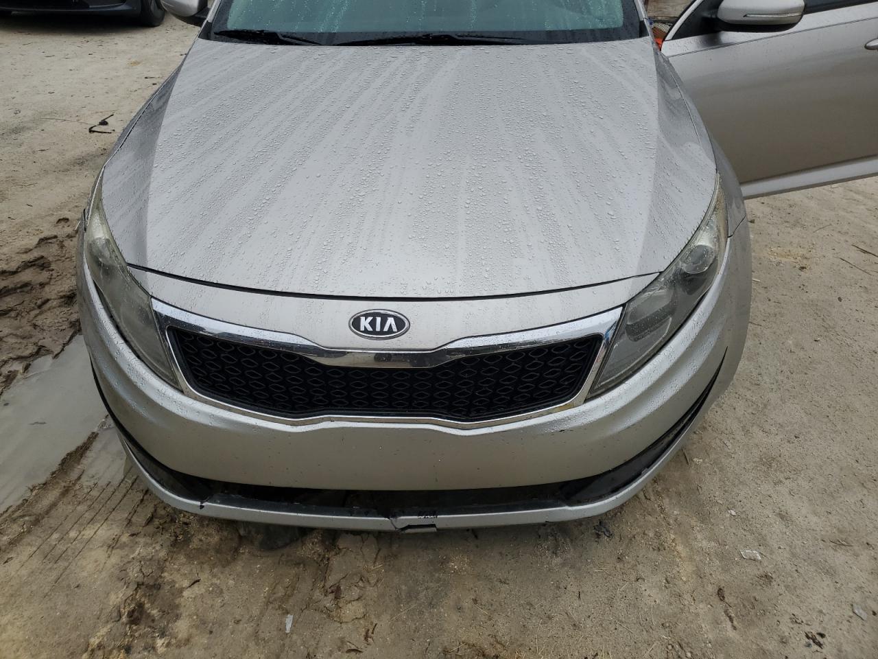 2012 Kia Optima - Image 11