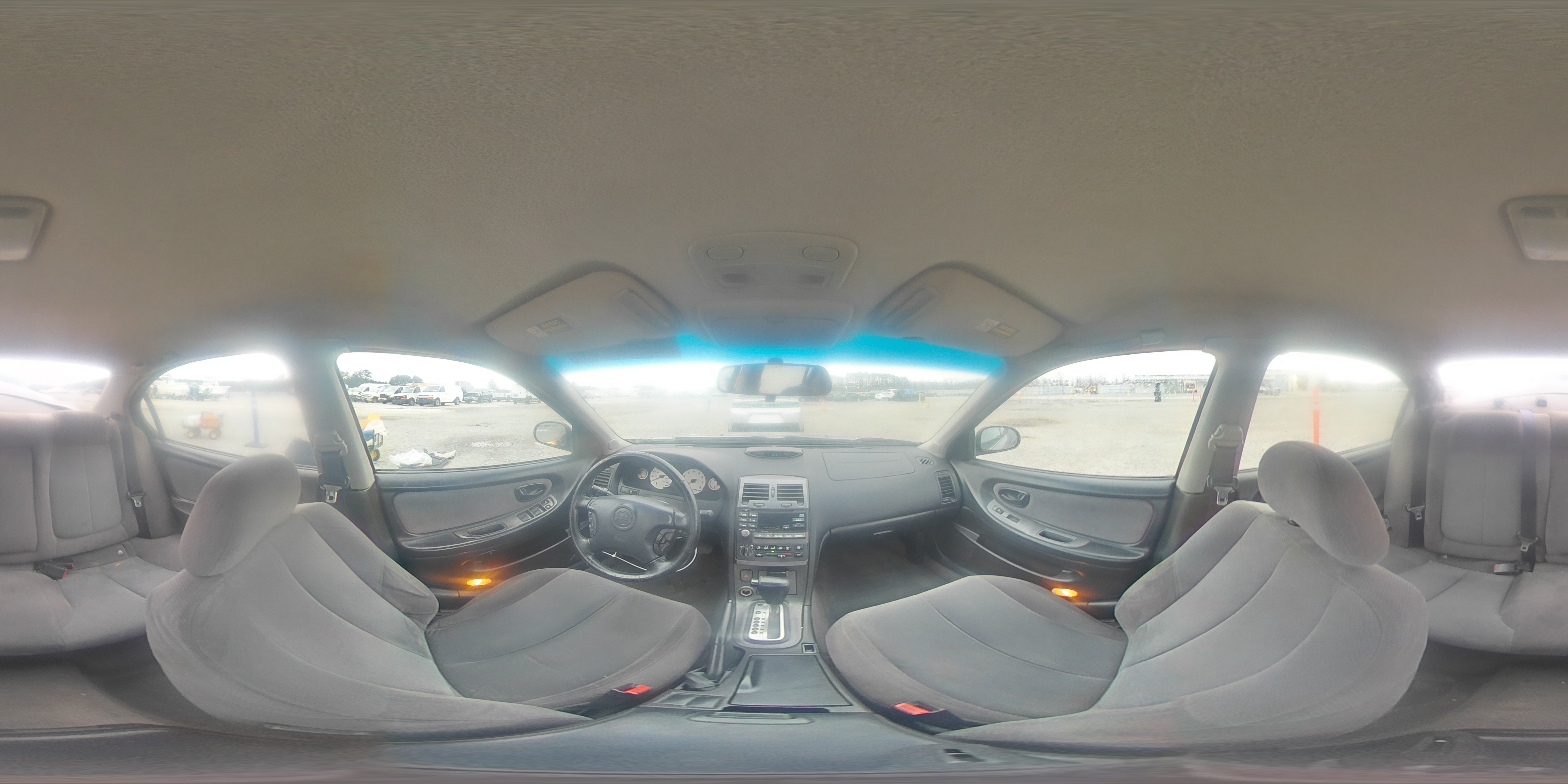 2001 Nissan Maxima - Image 12