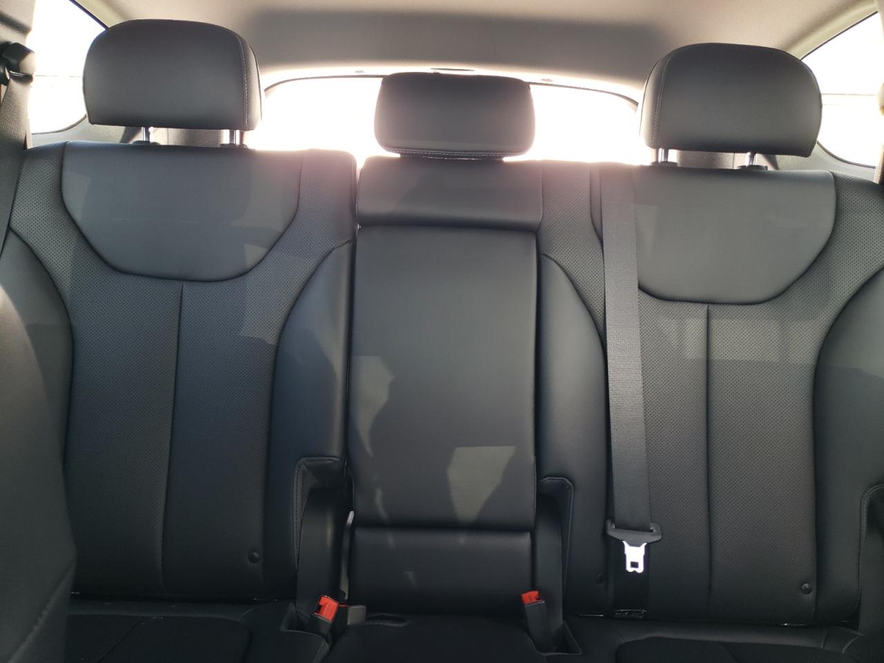 2023 Hyundai Santa Fe - Image 10