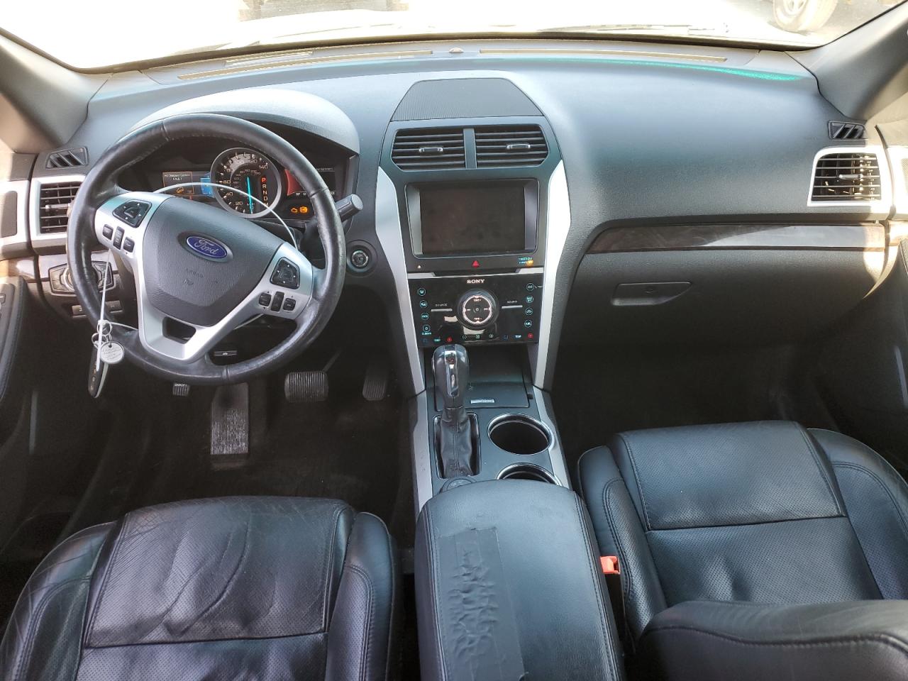 2014 Ford Explorer - Image 8