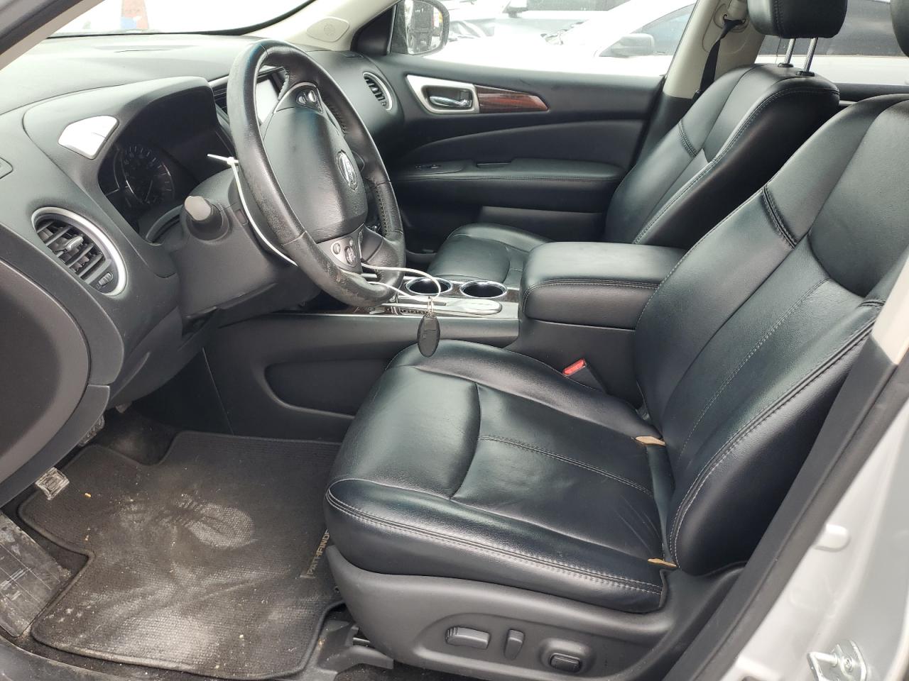 2014 Nissan Pathfinder - Image 7