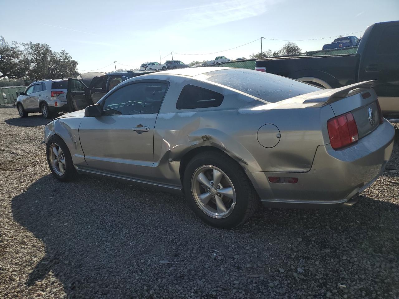 2008 Ford Mustang - Image 2
