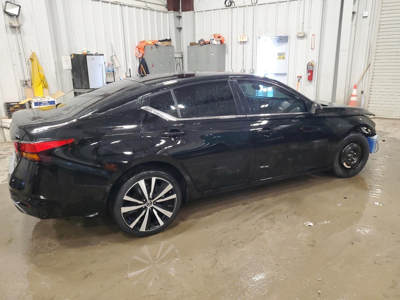 2020 Nissan Altima - Image 3