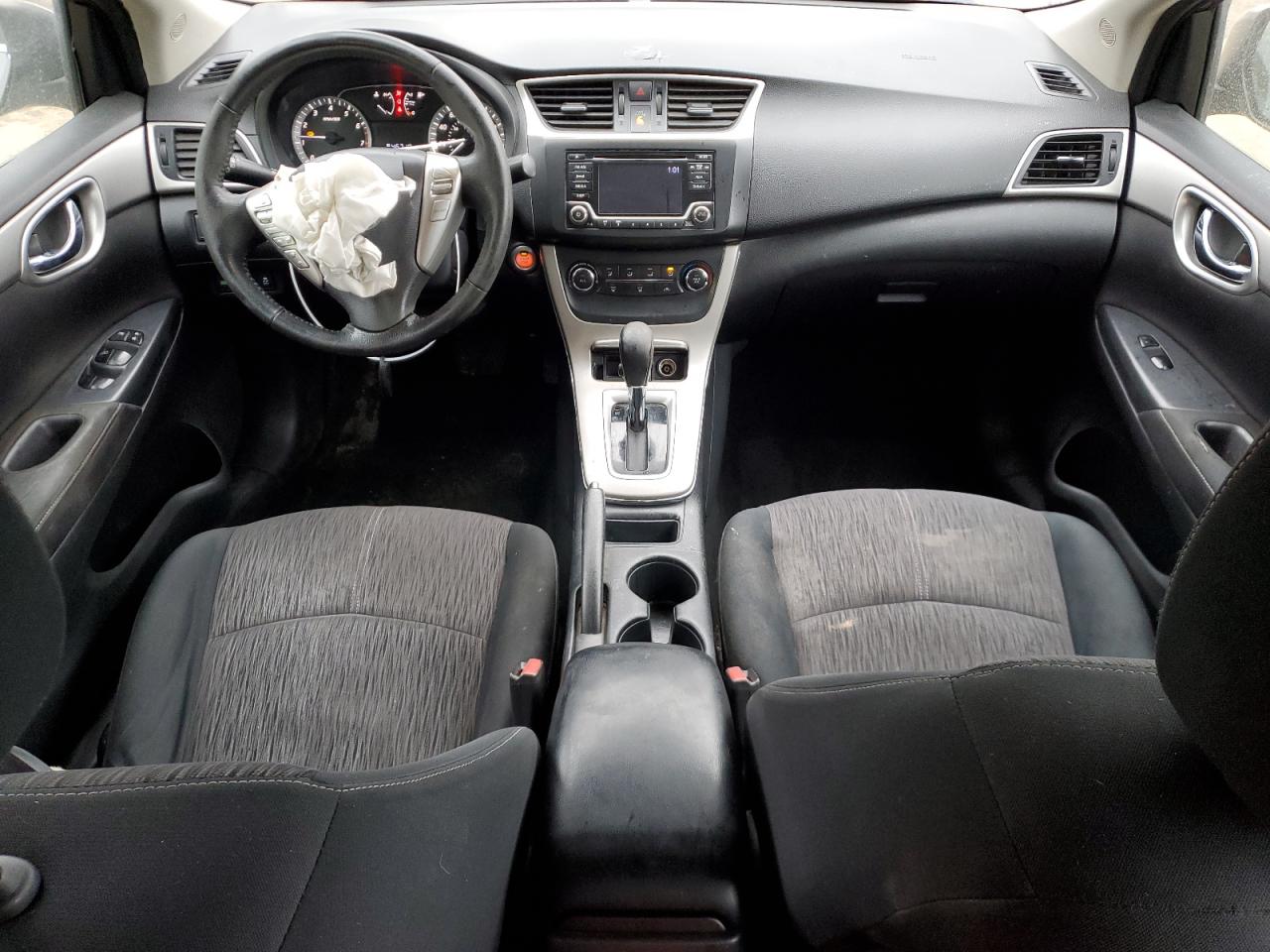 2015 Nissan Sentra - Image 8
