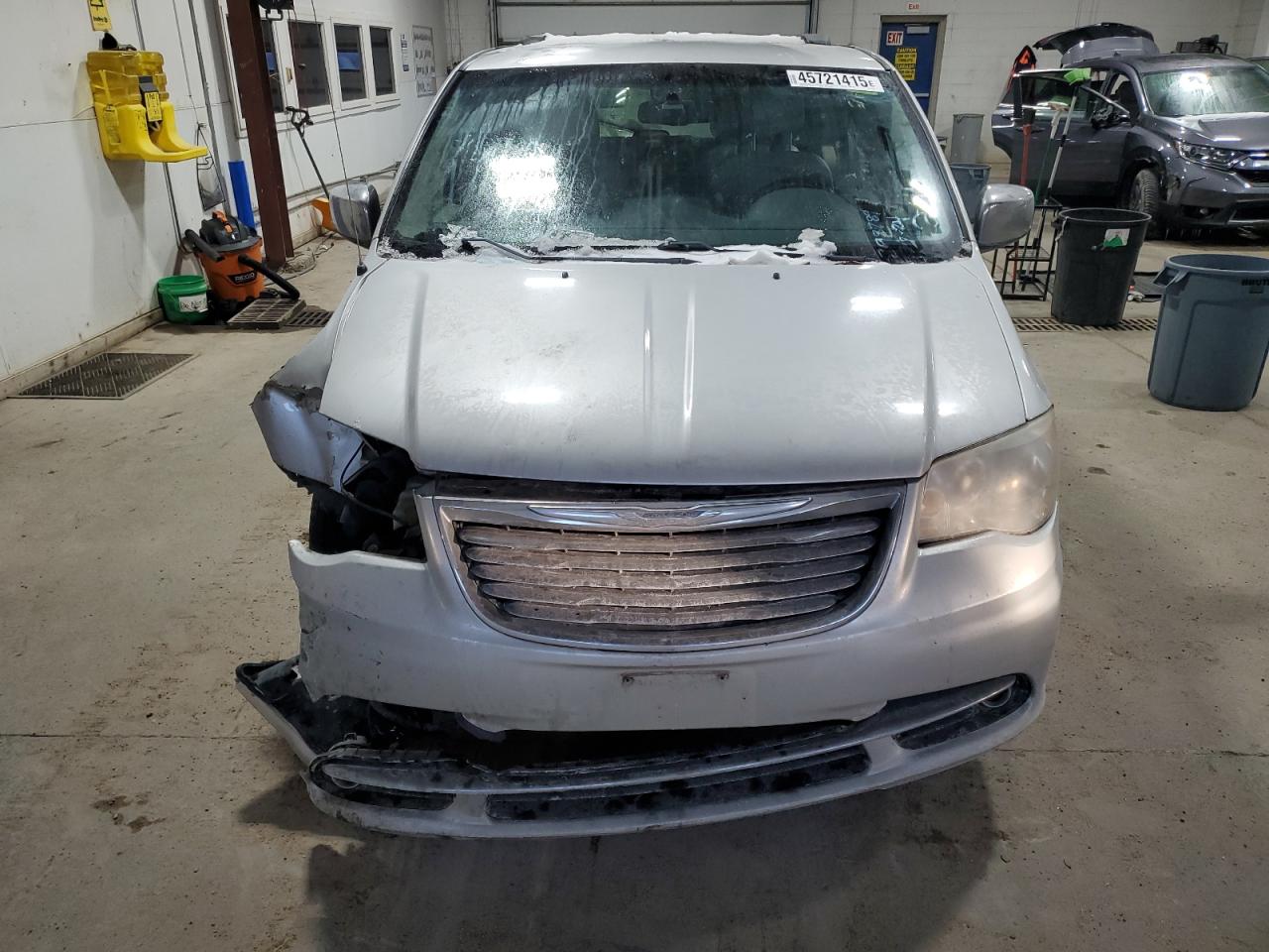 2011 Chrysler Town & Country - Image 5