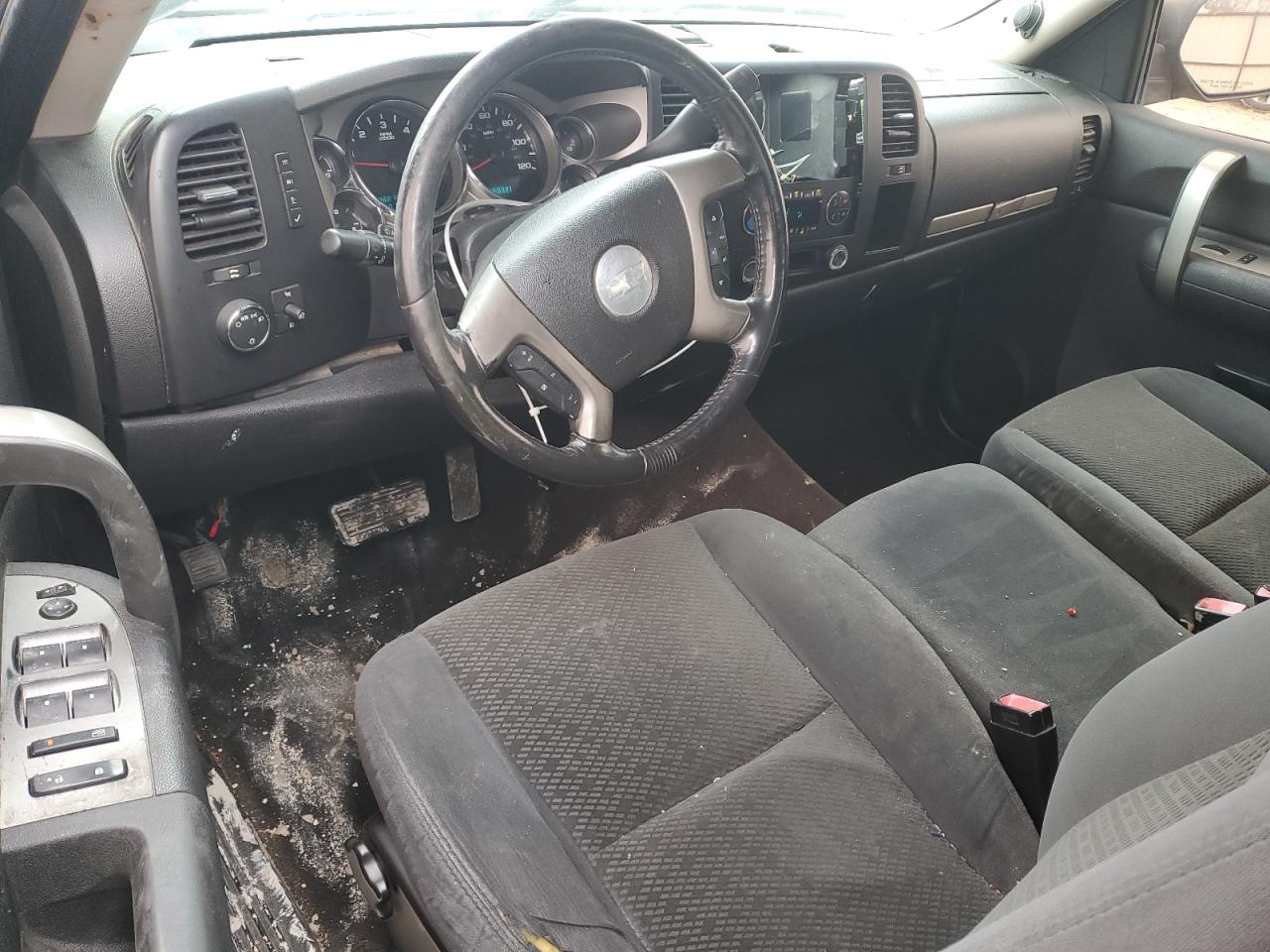 2007 Chevrolet Silverado - Image 8