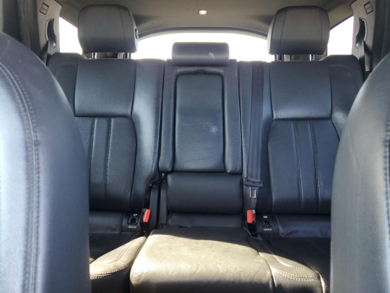 2015 Land Rover Discovery - Image 10