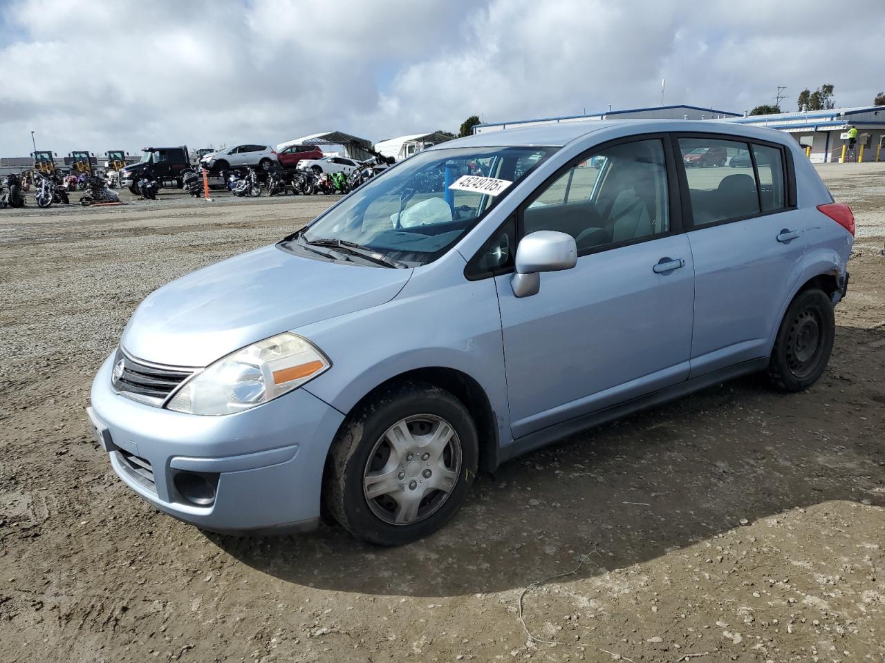 2010 Nissan Versa - Image 1