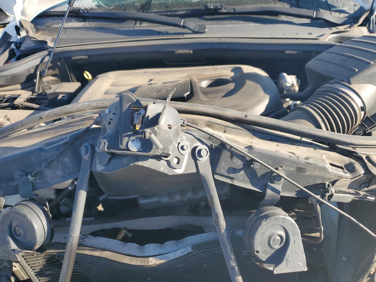 2020 Jeep Grand Cherokee - Image 12