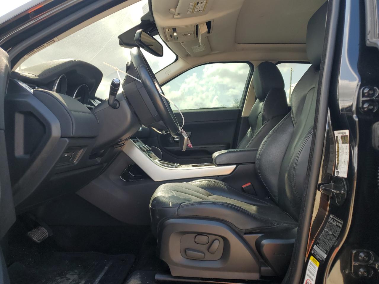 2015 Land Rover Range Rover - Image 7