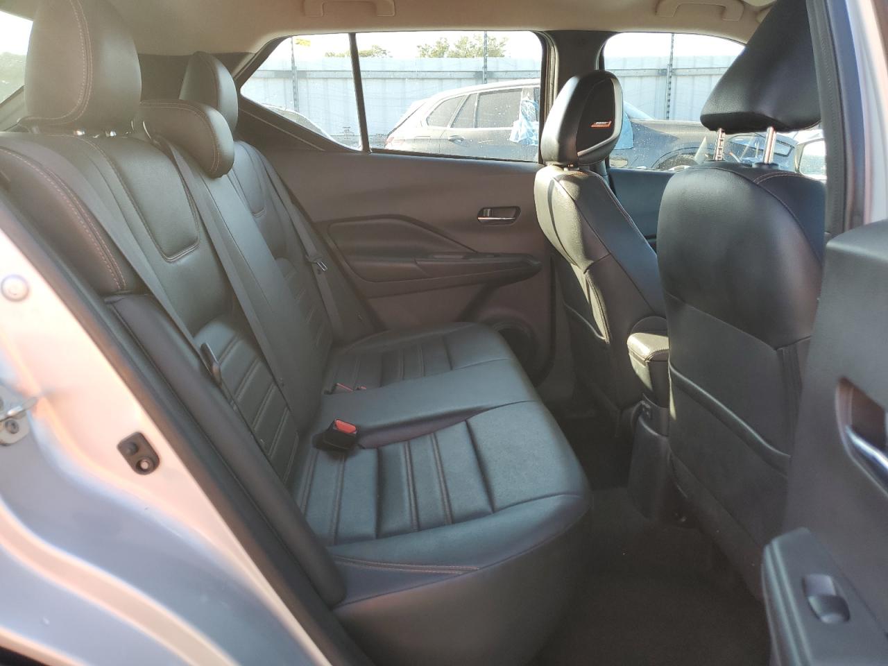 2020 Nissan Kicks - Image 11