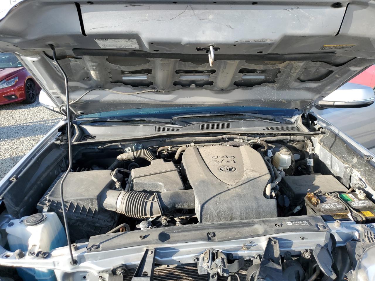 2019 Toyota Tacoma - Image 11
