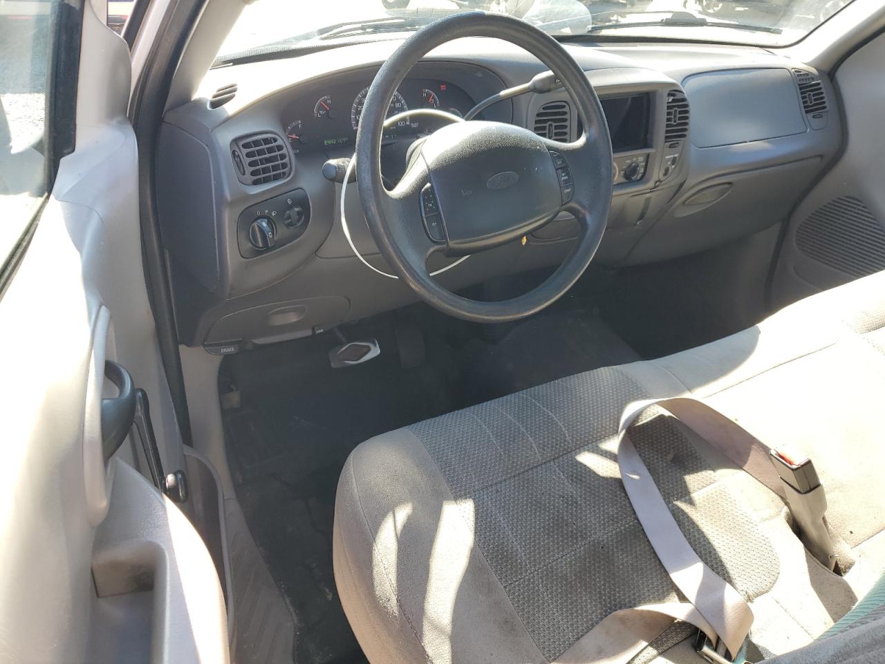 2001 Ford F-150 - Image 8