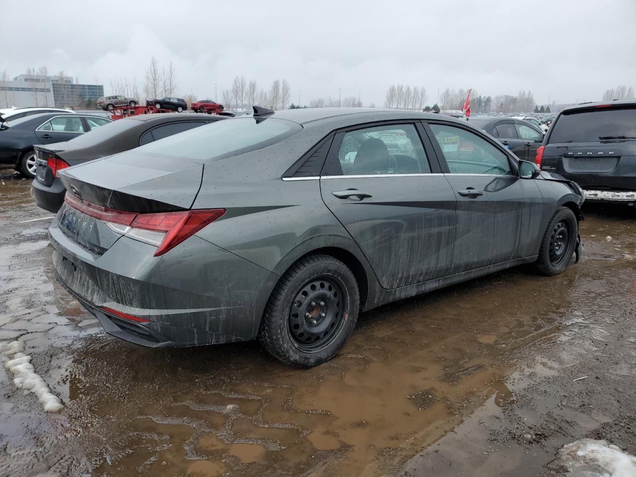 2023 Hyundai Elantra - Image 3